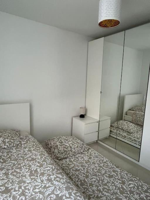 Appartement 10 Mn De Paris Et 5 Mn Du Terminus Paris-Bauvais Сен-Дени Экстерьер фото